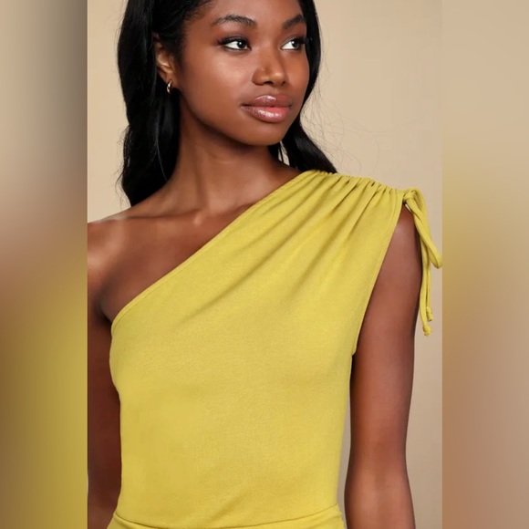 NWT - Lulu’s Ruched One Shoulder MIDI Dress - Size XL - Mustard Yellow - Picture 4 of 16